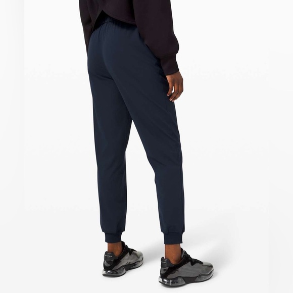 Lululemon Keep Moving Jogger size 0 - Picture 4 of 8